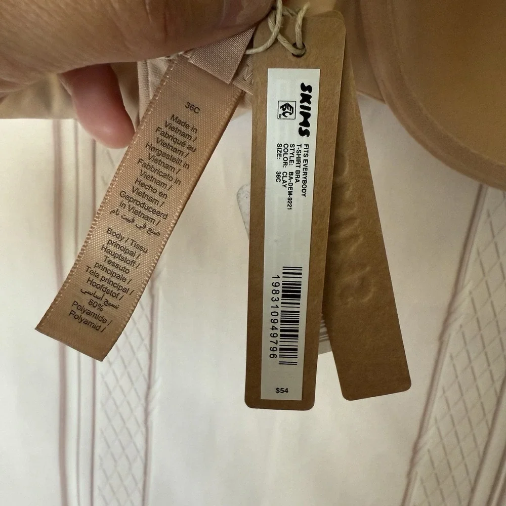 NWT SKIMS Fits Everybody T-Shirt Bra In Clay Size 36C $54